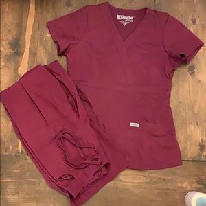 Grey's Anatomy Scrub Set in Wine 💜